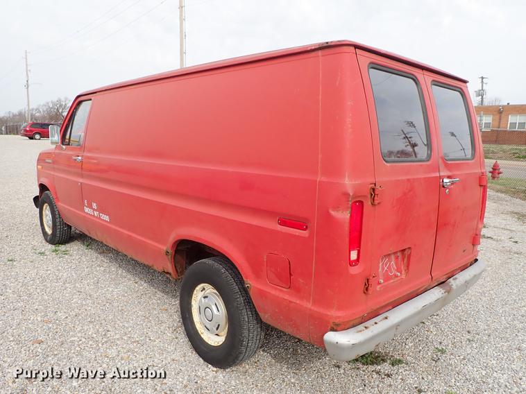 image for item DF8873 1983 Ford Econoline E150 van