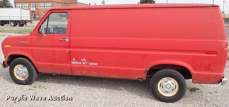 image for item DF8873 1983 Ford Econoline E150 van