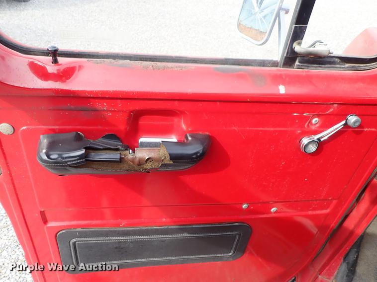 image for item DF8873 1983 Ford Econoline E150 van