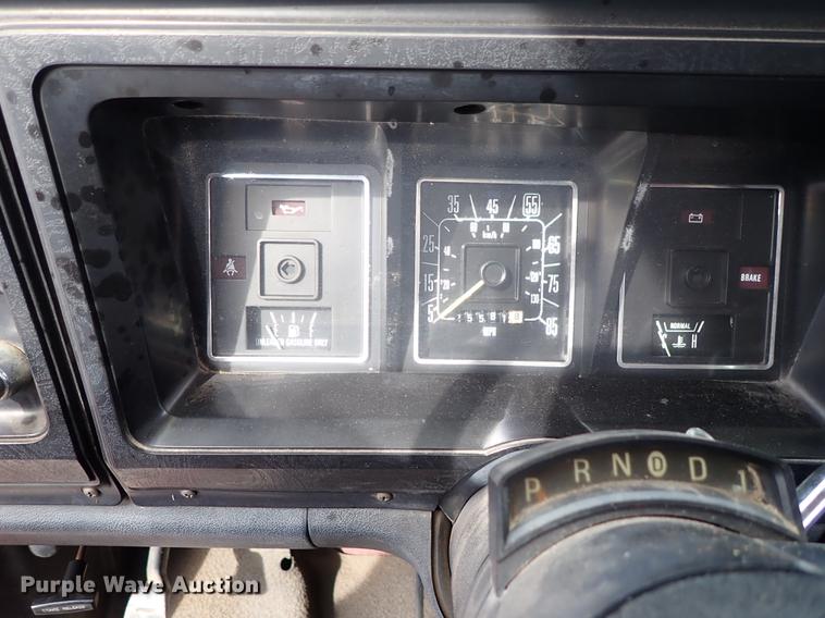 image for item DF8873 1983 Ford Econoline E150 van