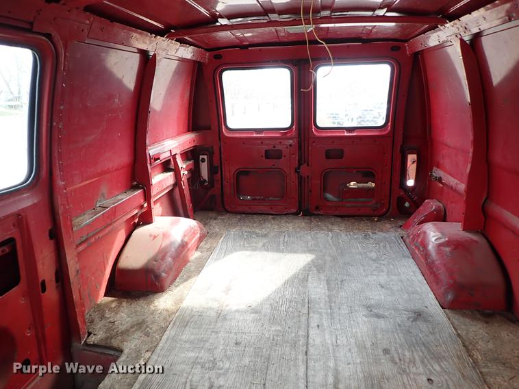 image for item DF8873 1983 Ford Econoline E150 van