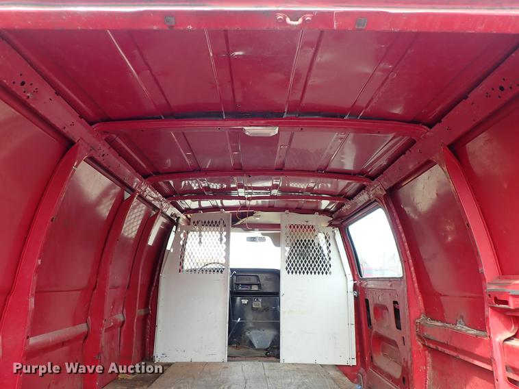 image for item DF8873 1983 Ford Econoline E150 van