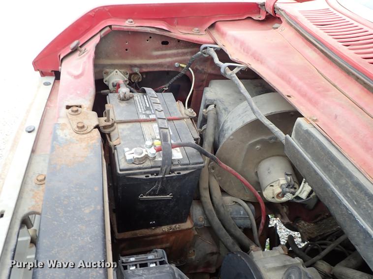 image for item DF8873 1983 Ford Econoline E150 van