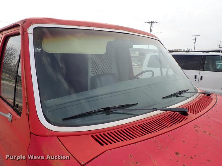 image for item DF8873 1983 Ford Econoline E150 van