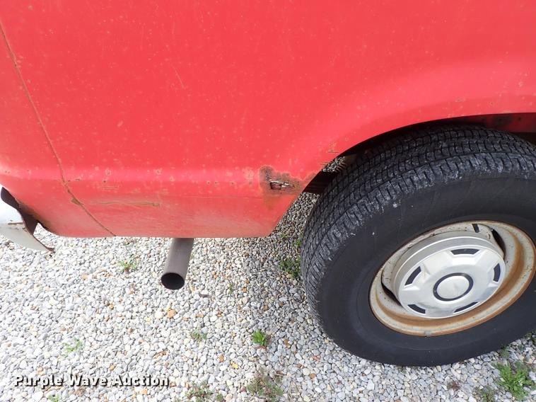 image for item DF8873 1983 Ford Econoline E150 van