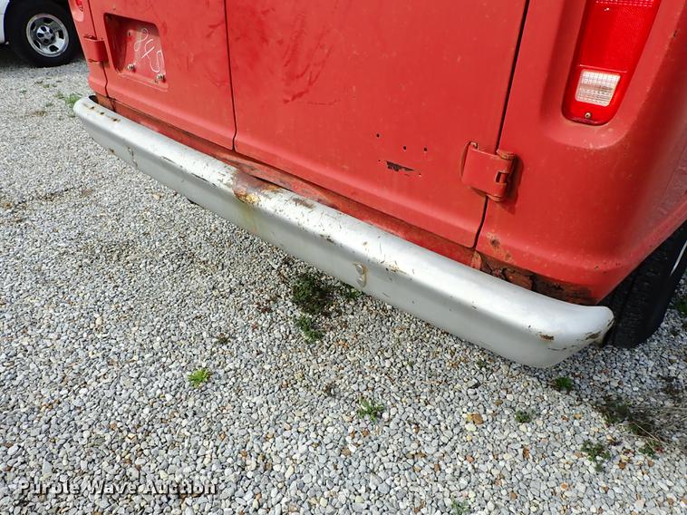 image for item DF8873 1983 Ford Econoline E150 van