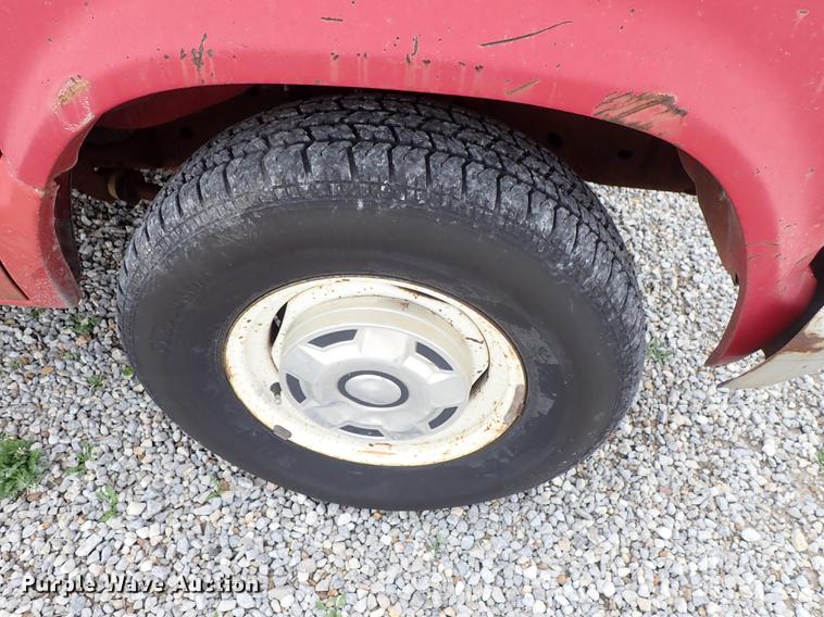 image for item DF8873 1983 Ford Econoline E150 van