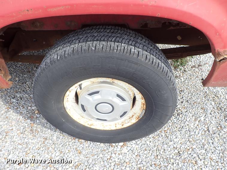 image for item DF8873 1983 Ford Econoline E150 van