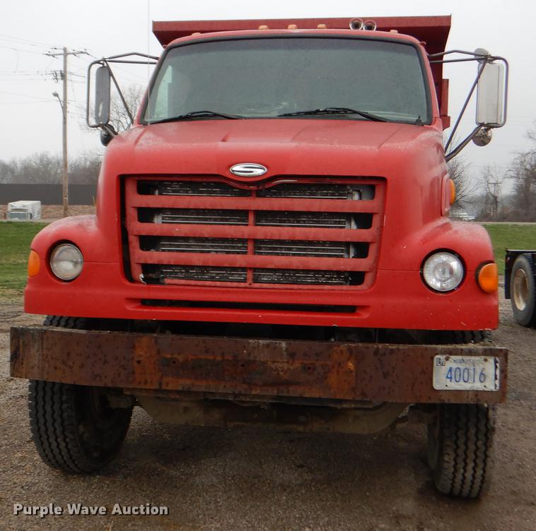 image for item DG0948 2000 Sterling LT7500 dump truck