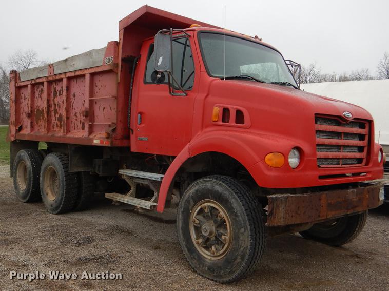 image for item DG0948 2000 Sterling LT7500 dump truck