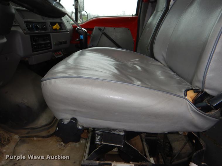 image for item DG0948 2000 Sterling LT7500 dump truck