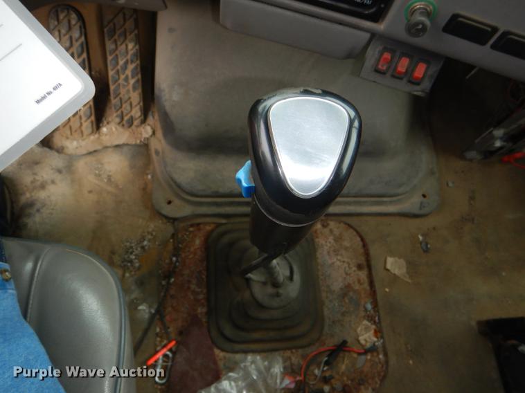 image for item DG0948 2000 Sterling LT7500 dump truck