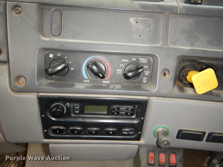 image for item DG0948 2000 Sterling LT7500 dump truck