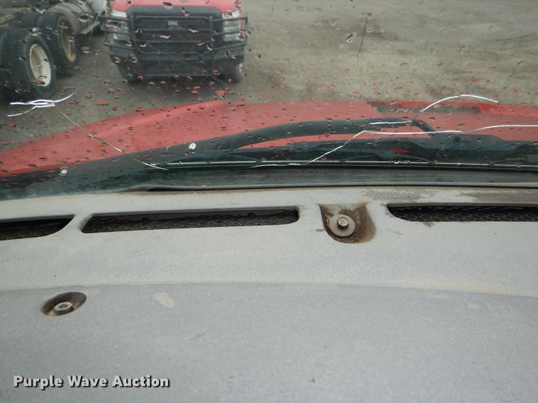 image for item DG0948 2000 Sterling LT7500 dump truck