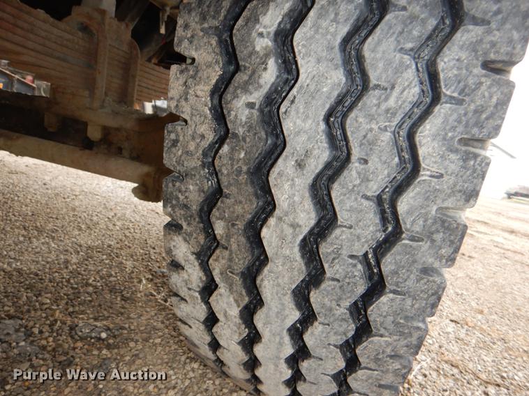 image for item DG0948 2000 Sterling LT7500 dump truck