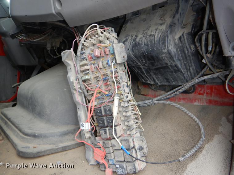 image for item DG0948 2000 Sterling LT7500 dump truck