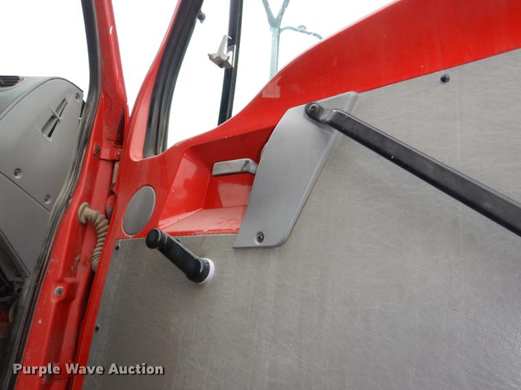 image for item DG0948 2000 Sterling LT7500 dump truck