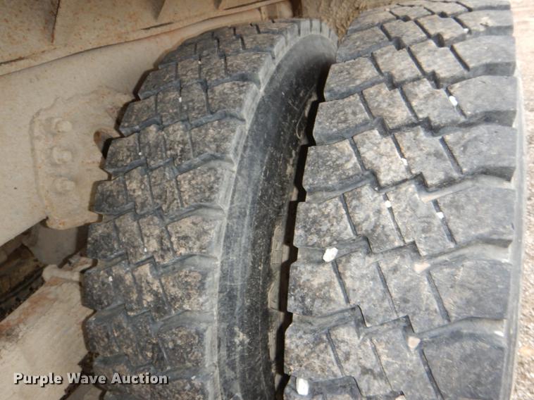 image for item DG0948 2000 Sterling LT7500 dump truck