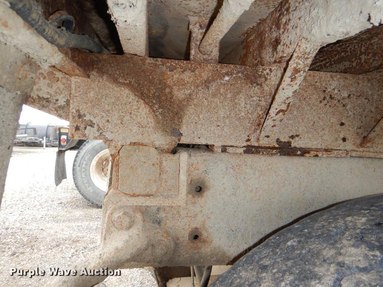 image for item DG0948 2000 Sterling LT7500 dump truck