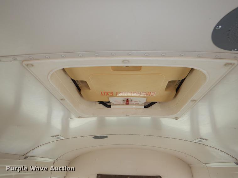 image for item DG0957 1998 Ford B800 school bus