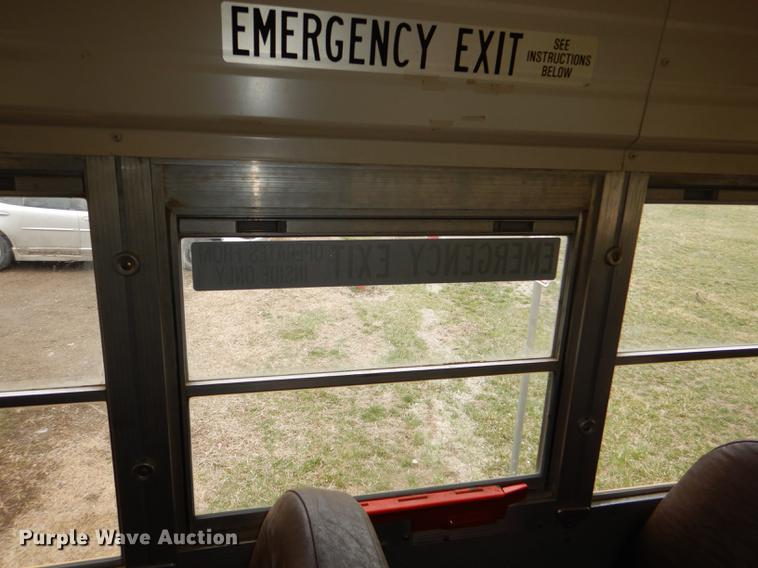 image for item DG0957 1998 Ford B800 school bus