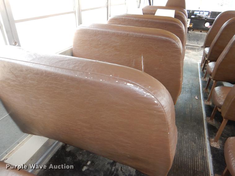 image for item DG0957 1998 Ford B800 school bus