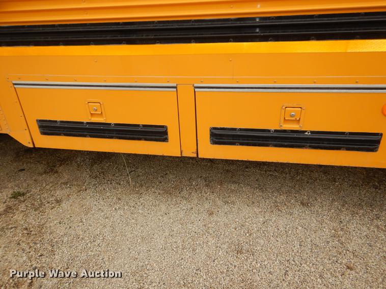 image for item DG0957 1998 Ford B800 school bus