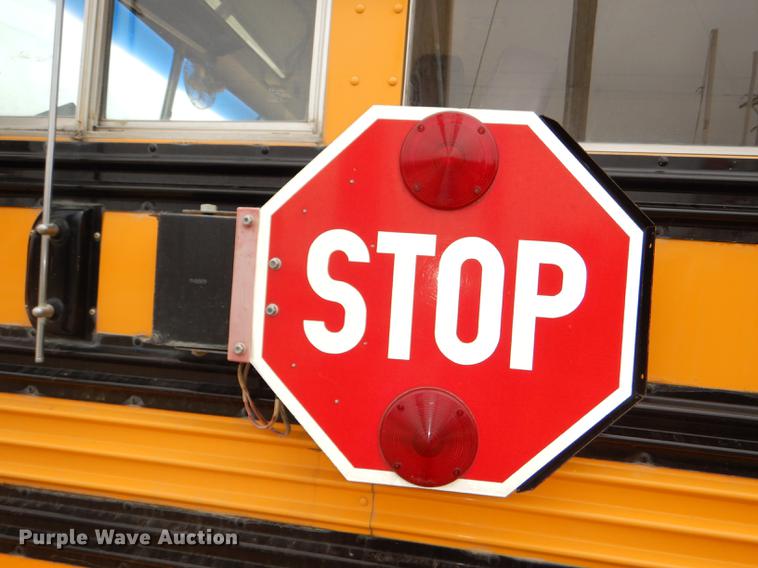 image for item DG0957 1998 Ford B800 school bus