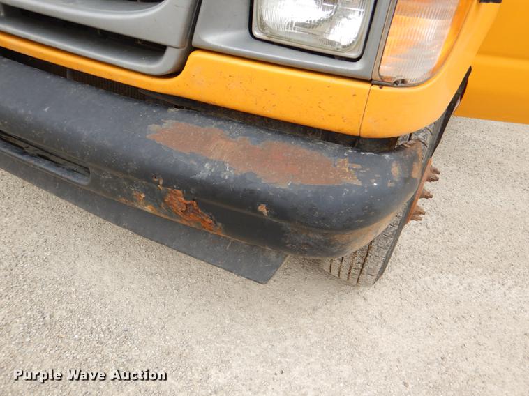 image for item DG0958 2001 Ford Econoline E450 Super Duty school bus