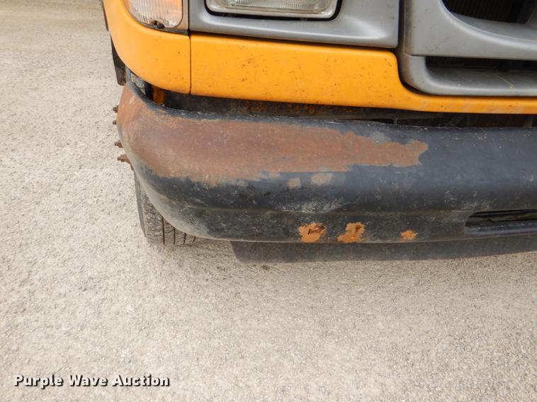 image for item DG0958 2001 Ford Econoline E450 Super Duty school bus