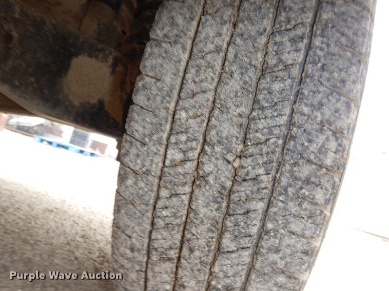 image for item DG0958 2001 Ford Econoline E450 Super Duty school bus