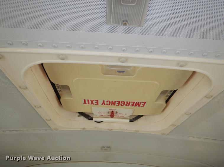 image for item DG0958 2001 Ford Econoline E450 Super Duty school bus