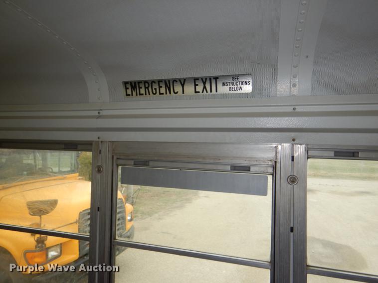 image for item DG0958 2001 Ford Econoline E450 Super Duty school bus