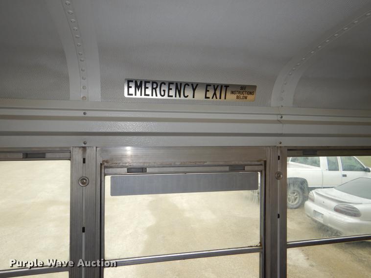 image for item DG0958 2001 Ford Econoline E450 Super Duty school bus