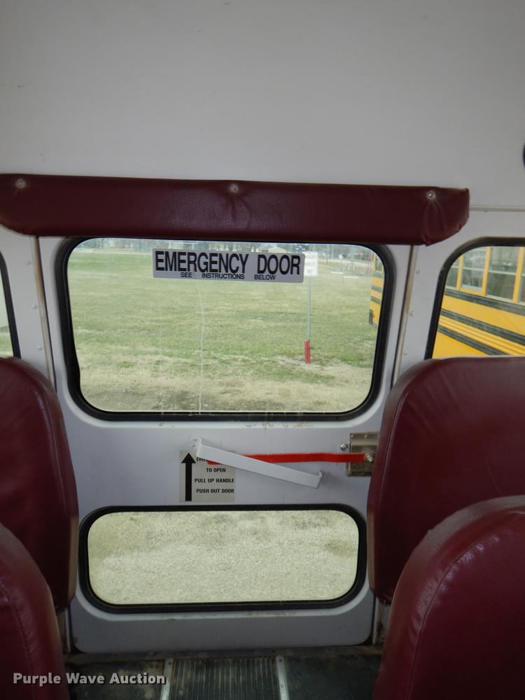 image for item DG0958 2001 Ford Econoline E450 Super Duty school bus