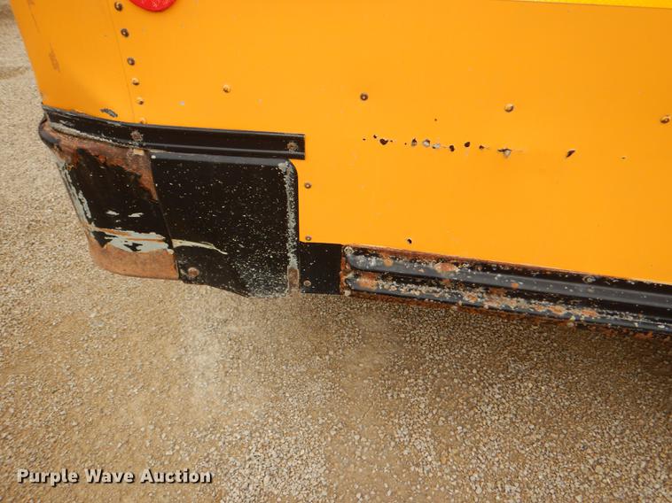 image for item DG0958 2001 Ford Econoline E450 Super Duty school bus