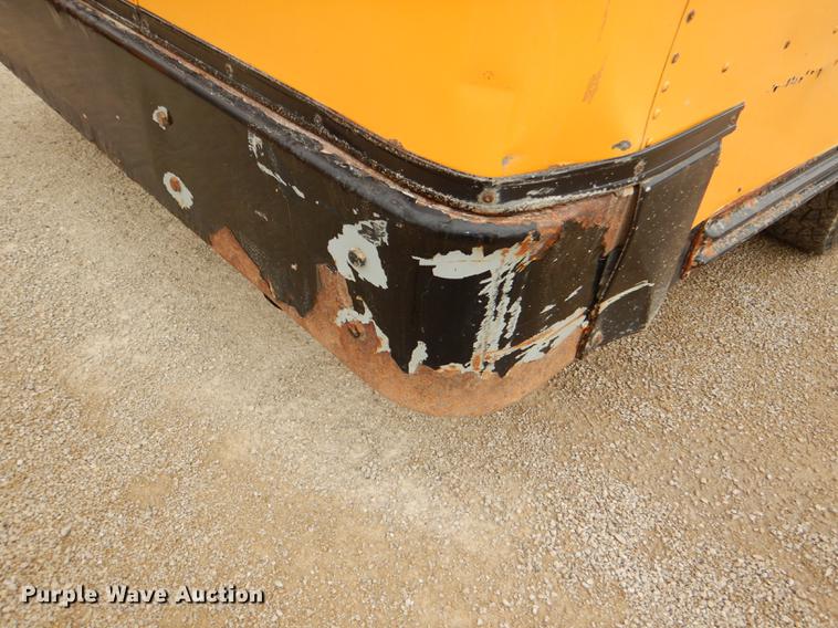 image for item DG0958 2001 Ford Econoline E450 Super Duty school bus