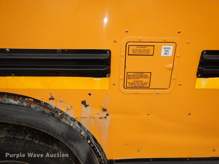 image for item DG0958 2001 Ford Econoline E450 Super Duty school bus