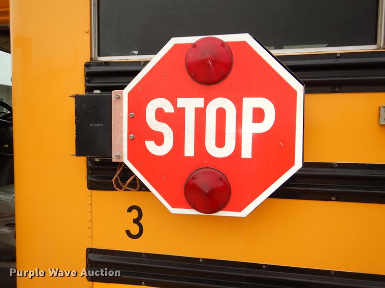 image for item DG0958 2001 Ford Econoline E450 Super Duty school bus