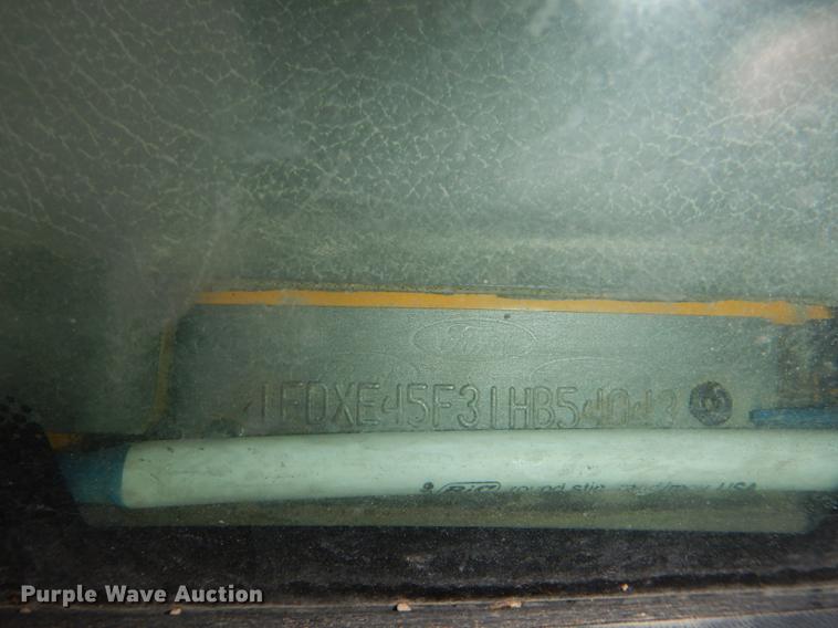 image for item DG0958 2001 Ford Econoline E450 Super Duty school bus