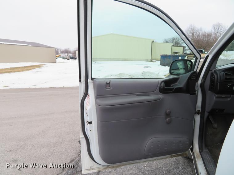 image for item DG3817 1999 Dodge Caravan van
