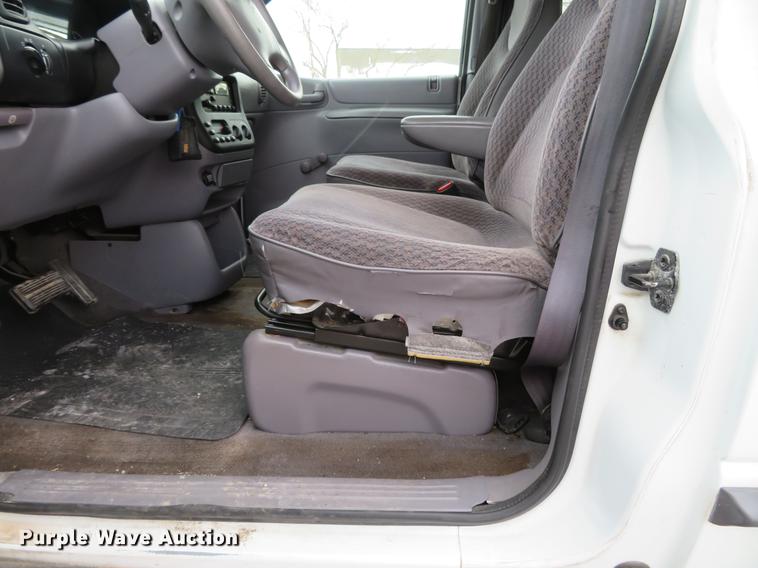 image for item DG3817 1999 Dodge Caravan van