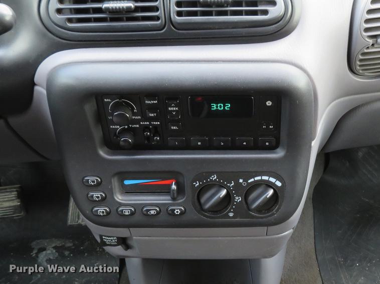 image for item DG3817 1999 Dodge Caravan van