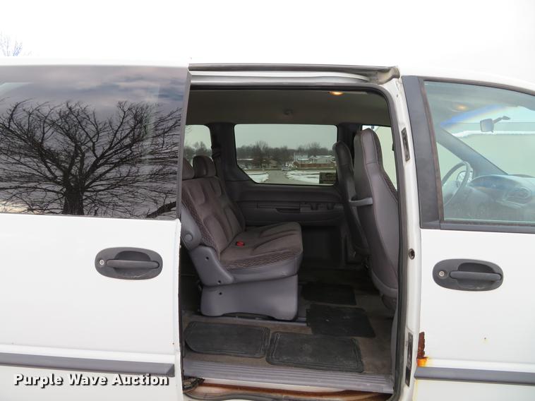 image for item DG3817 1999 Dodge Caravan van