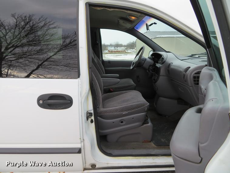 image for item DG3817 1999 Dodge Caravan van