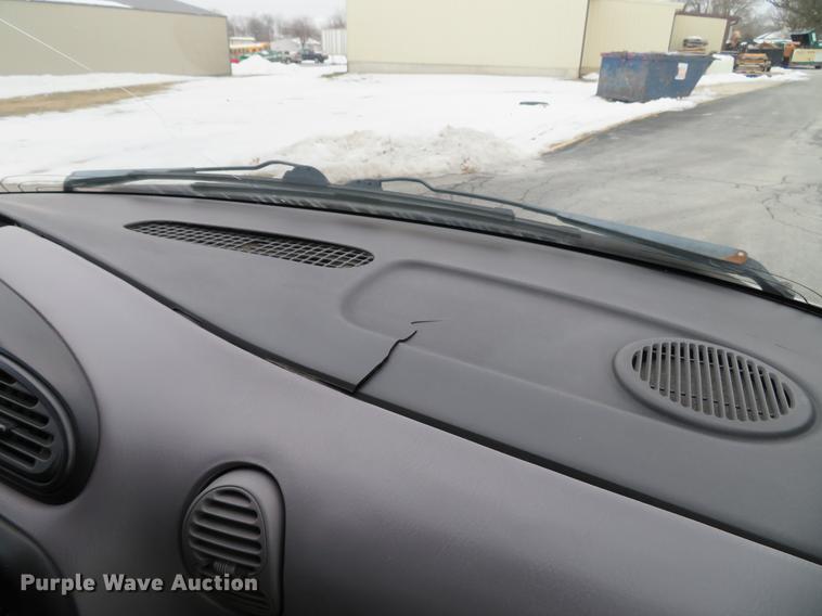 image for item DG3817 1999 Dodge Caravan van