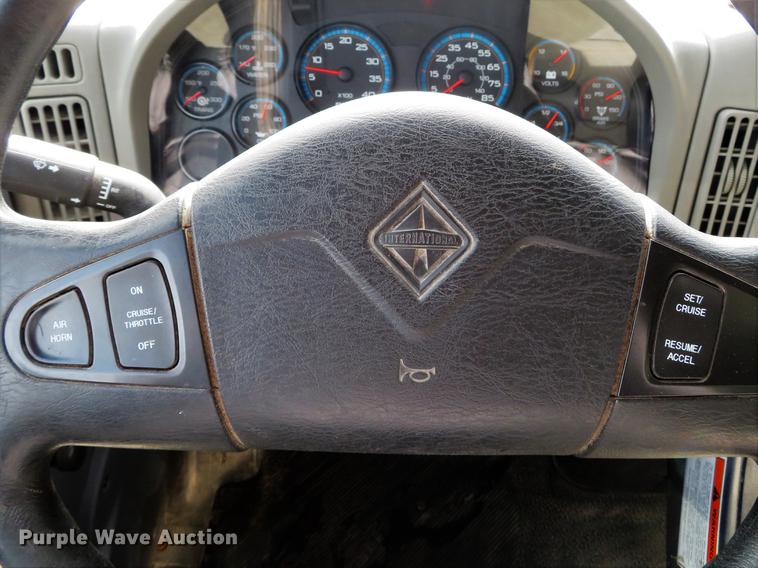 image for item DG3895 2009 International WorkStar 7400 dump truck