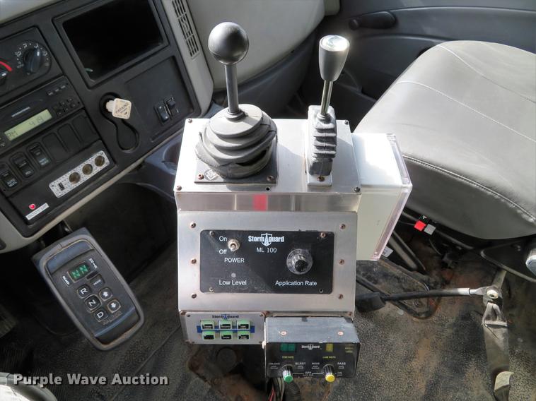 image for item DG3895 2009 International WorkStar 7400 dump truck