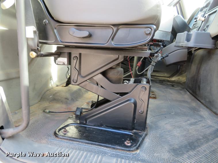 image for item DG3895 2009 International WorkStar 7400 dump truck