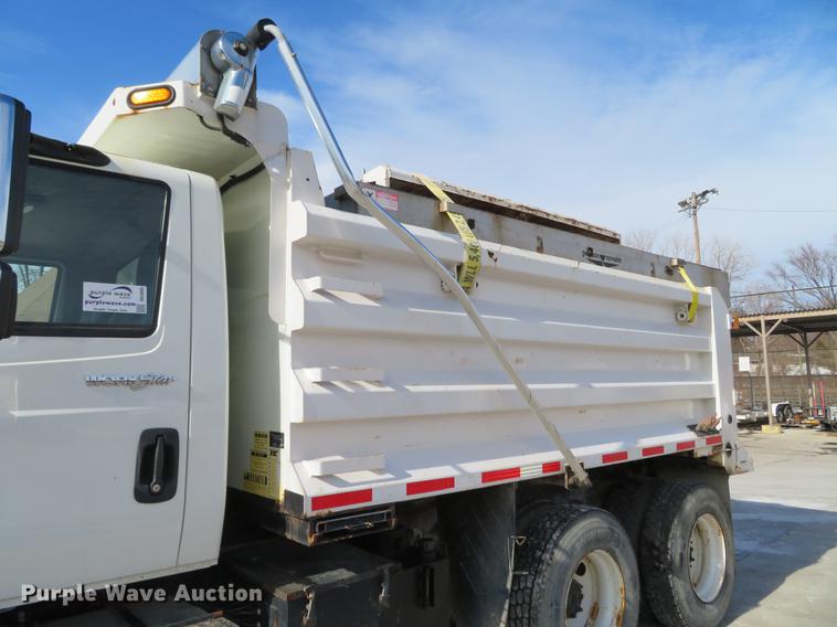 image for item DG3895 2009 International WorkStar 7400 dump truck